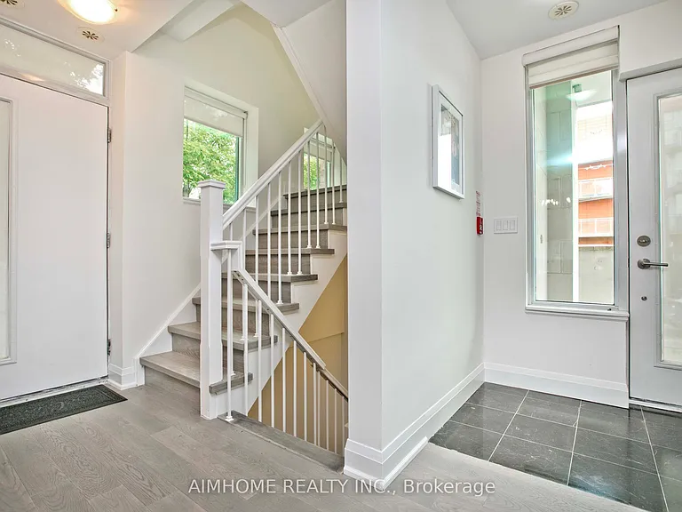 26 Churchill Ave #Townhouse 120 — Photo 7