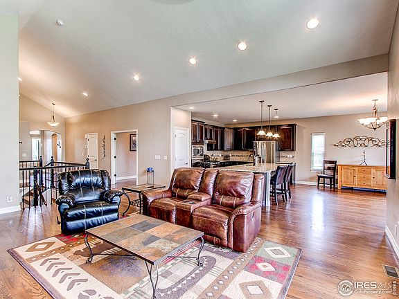 4th image of 4539 Angelica Dr