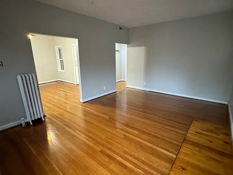 6138 Waterman Blvd — Photo 6