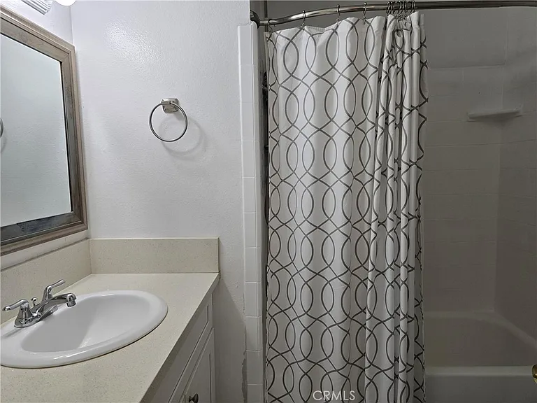 12816 Sussex Cir — Photo 10