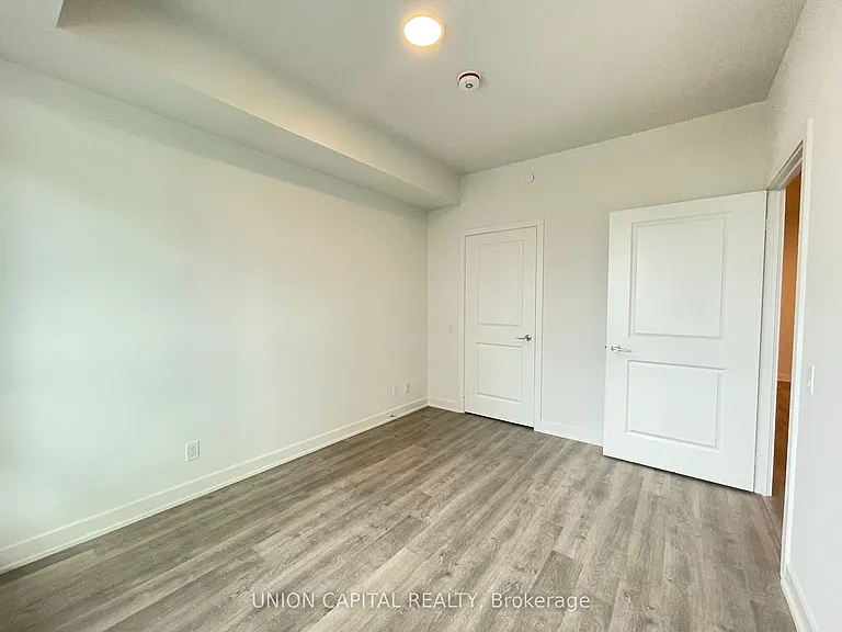 50 Upper Mall Way #1403 — Photo 28