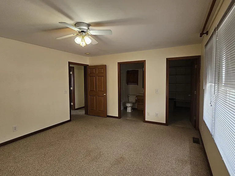 1381 Bergamont St — Photo 30