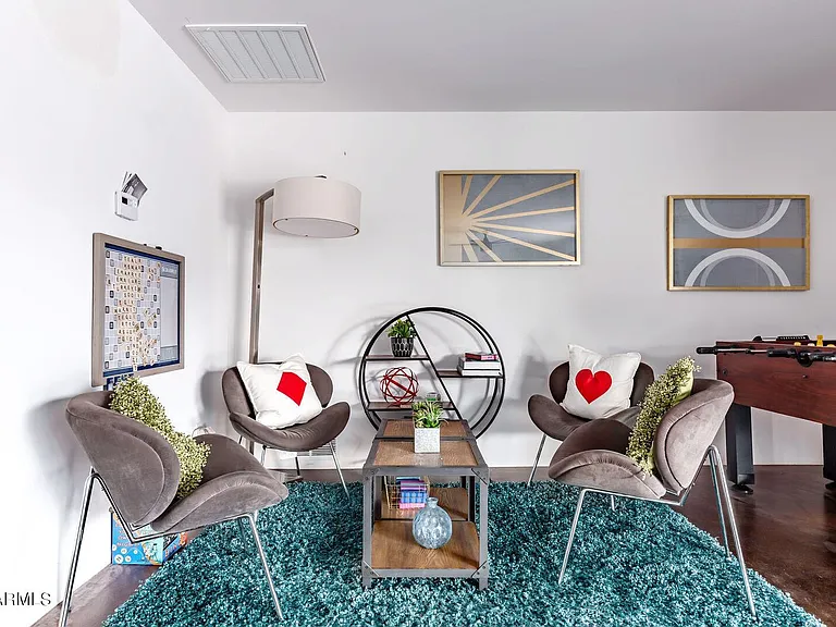 5002 N 38th Pl — Photo 32