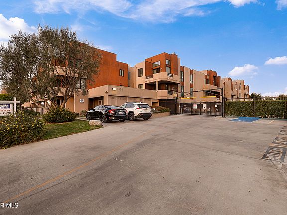 2nd image of 7826 Topanga Canyon Blvd APT 103