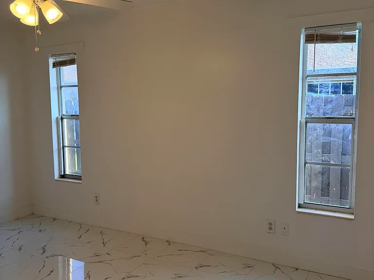 804 NW 2nd Ave #C — Photo 8