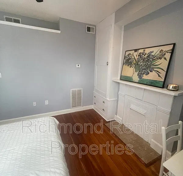 3 N Harvie St #4 — Photo 6