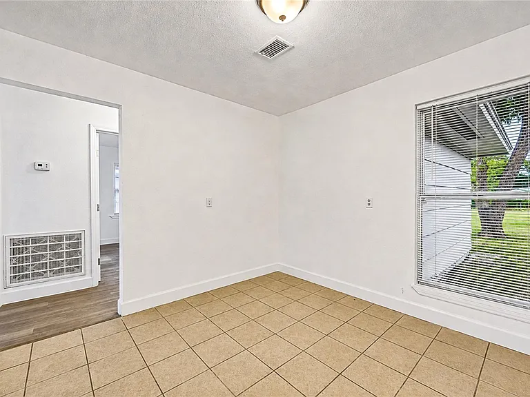 1206 Gary Ave — Photo 12