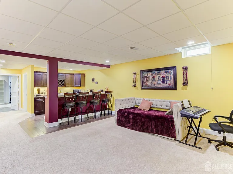 6 Michelangelo Dr S — Photo 35