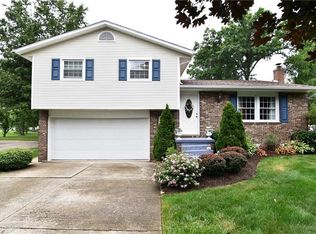 1801 Clearbrook Rd NW, Massillon, OH 44646