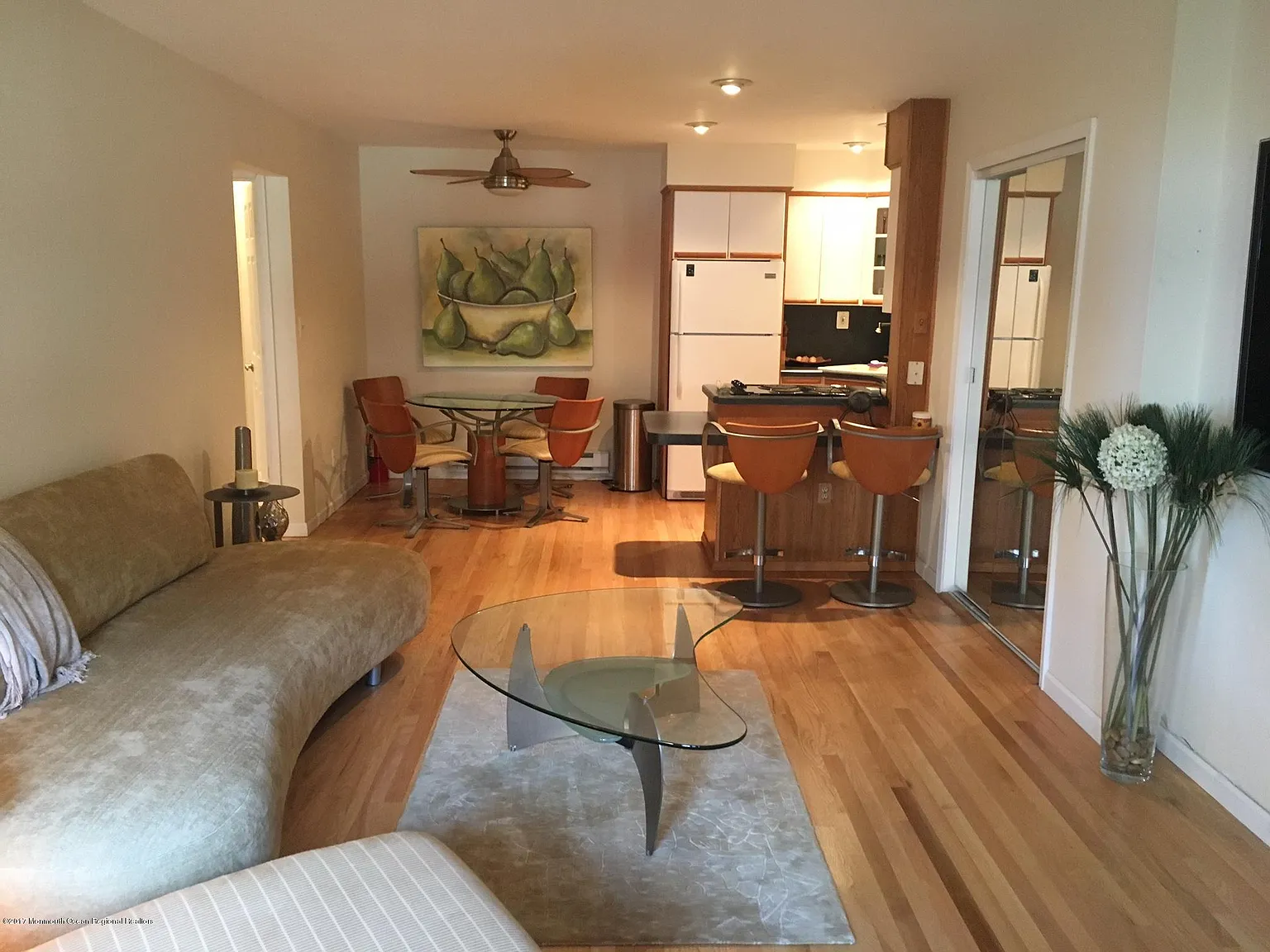 1 bed, 832 sqft, $2,300 — Photo 4
