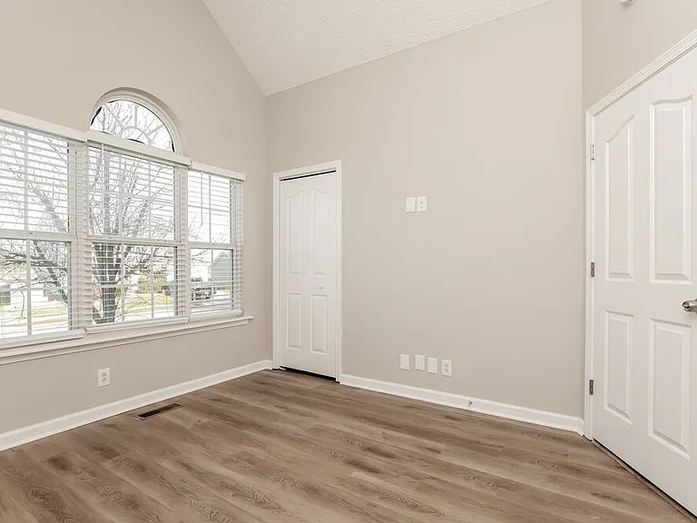 7136 Legacy Dr — Photo 17