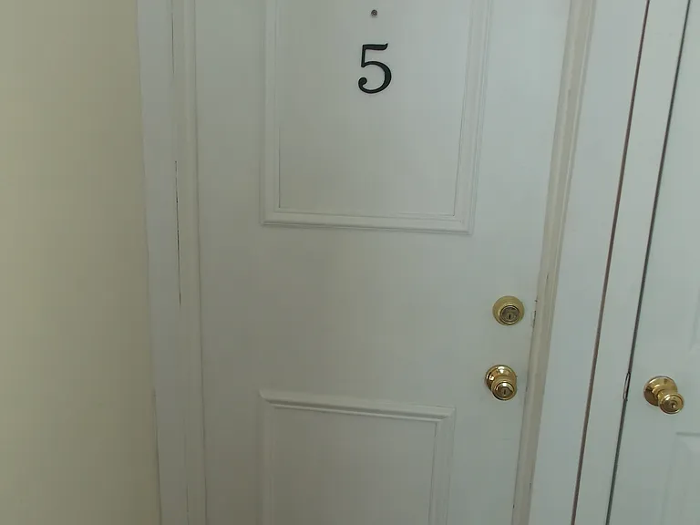 727 W Beaver St #5 — Photo 11
