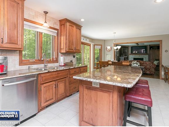 4th image of 2878 Sleepy Hollow Dr