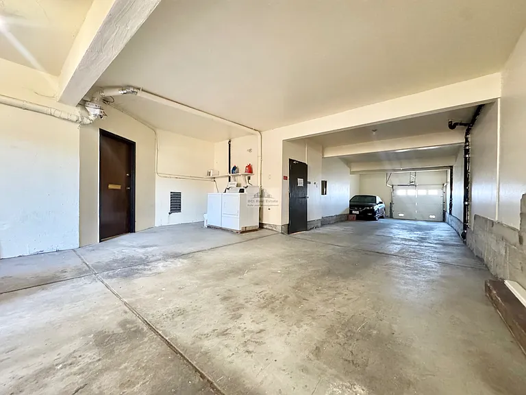 900 Rivera St #6 — Photo 32