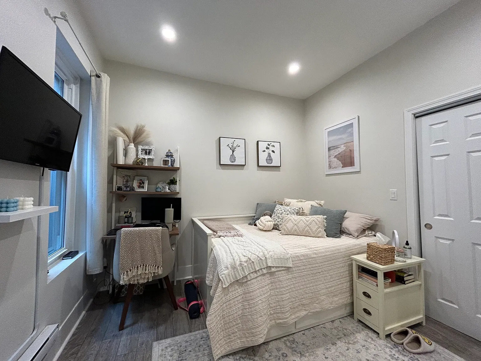 2 bed, 1.0 bath, $3,900 — Photo 3