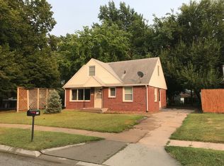 5167 Sherwood Dr, Lincoln, NE 68504