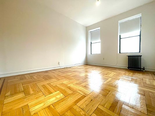 3rd image of 436 Eastern Pkwy APT 5J