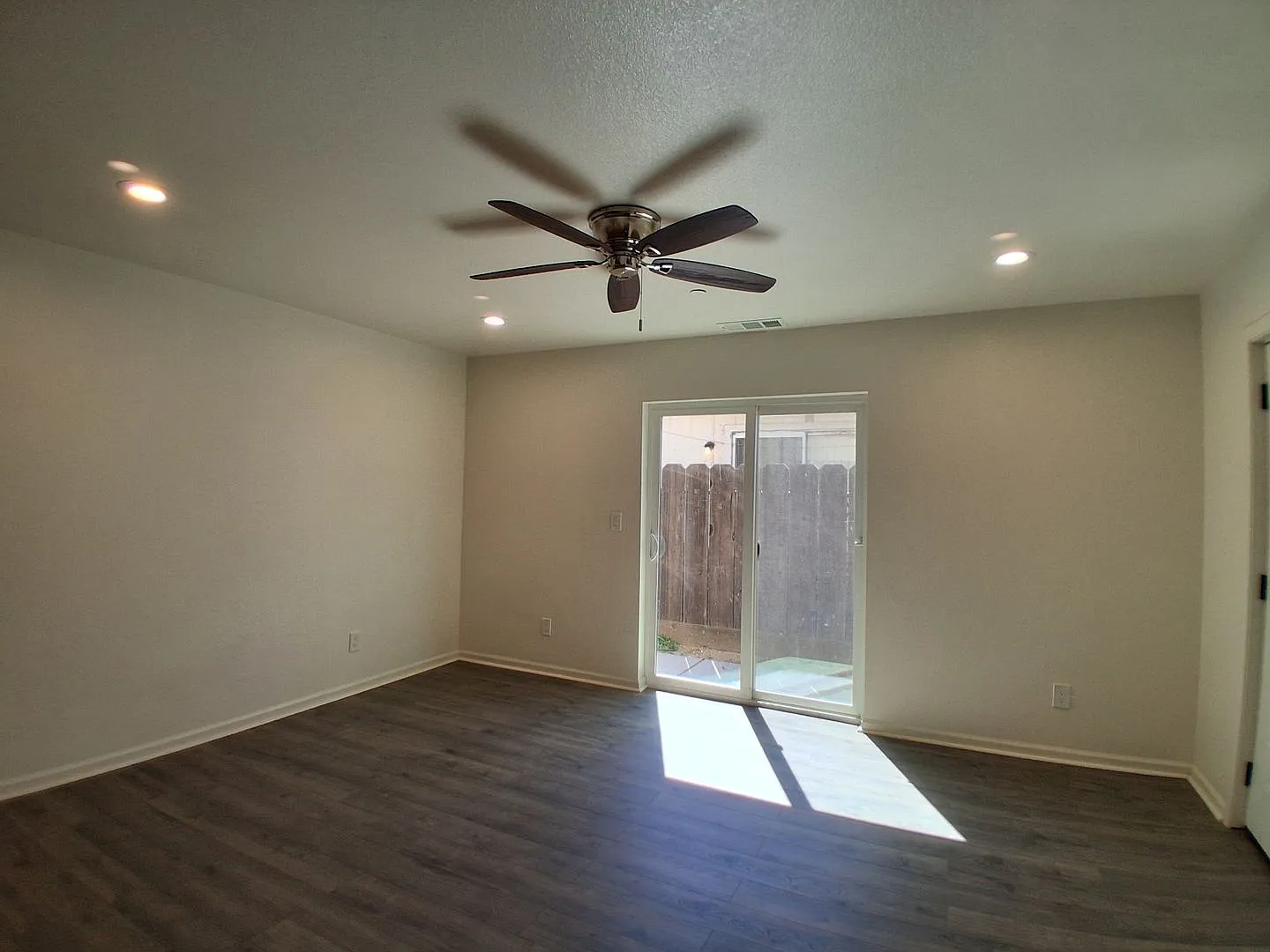 LakePark3016 — Photo 3