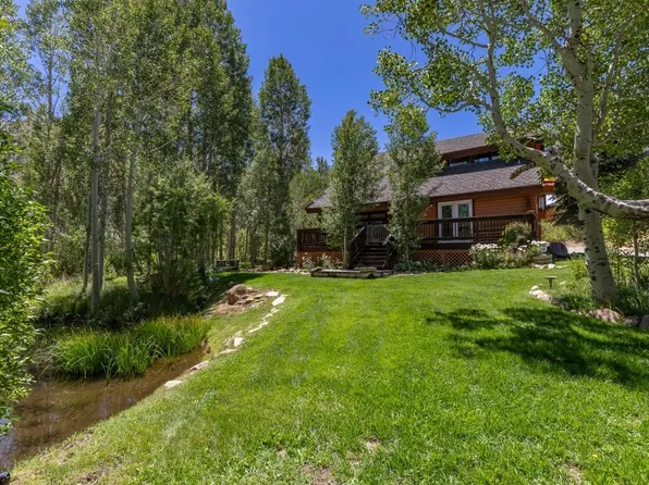 43 Hilton Creek Pl, Crowley Lake, CA 93546