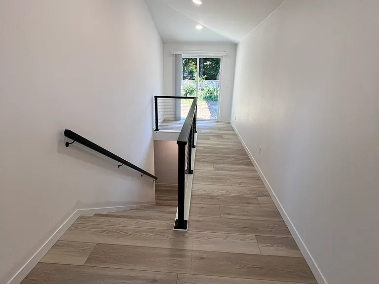 14402 SE Main St #B — Photo 7