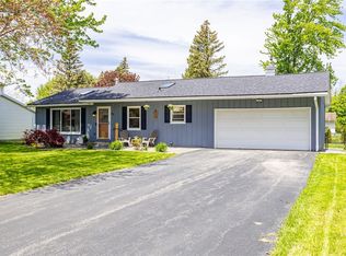 82 Doerun Dr, Rochester, NY 14626