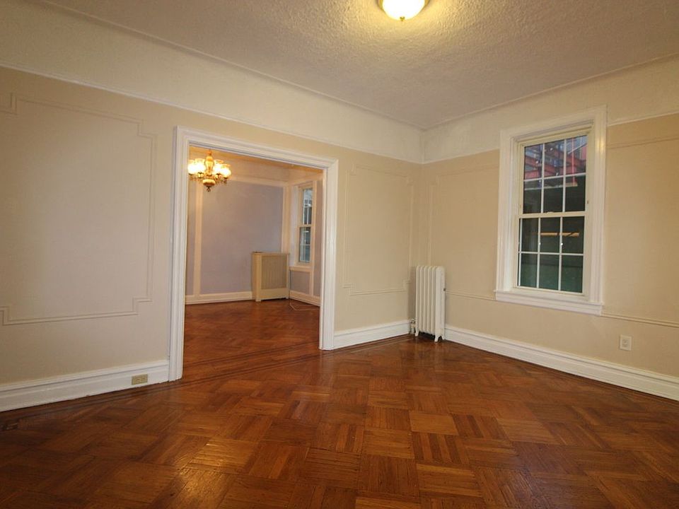 1st image of 122 Bay 38th St APT 3