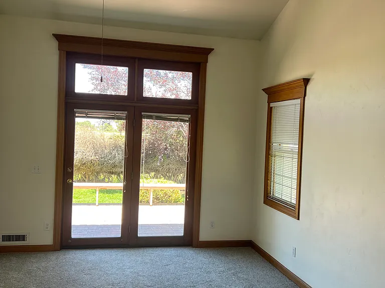 659 Maple Ave — Photo 6
