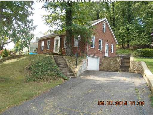 1st image of 454 Forest Cir