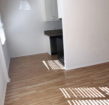 4th image of 1439 S Saltair Ave APT 3