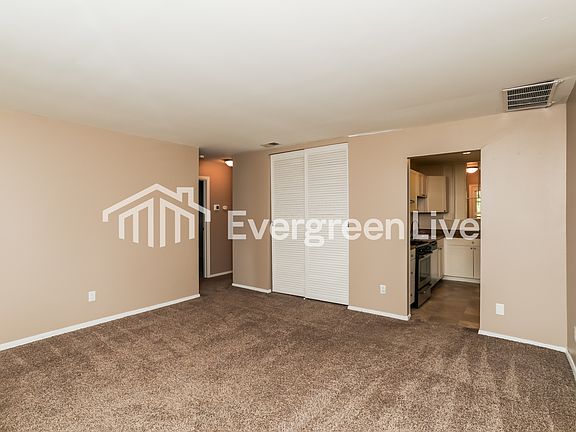 4th image of 774 Crowden Dr