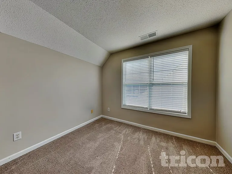 130 Kyle Way — Photo 15