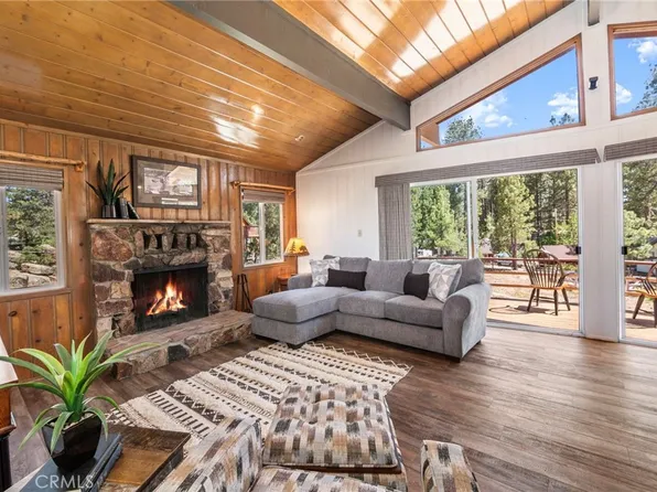 39335 Lark Rd, Big Bear Lake, CA 92315