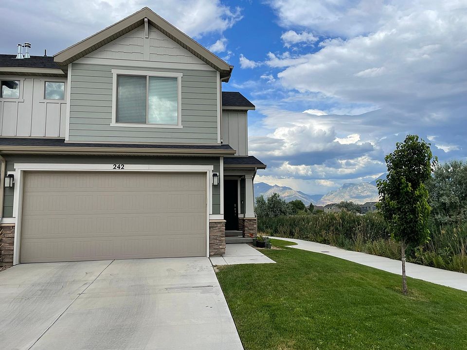 1st image of 242 E Warbler Ct