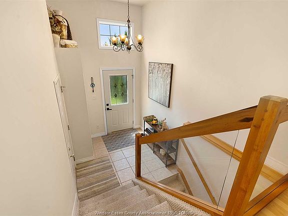 4th image of 1132 Settlers St