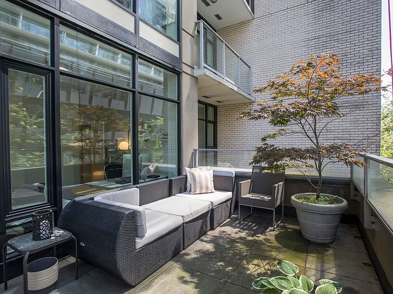 1252 Hornby St #401 — Photo 14