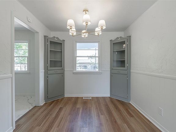 2nd image of 3217 SW 40th St