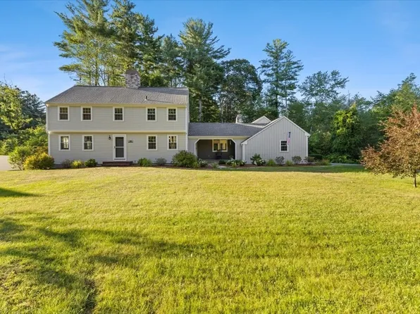 100 Wamsutta Rd, Attleboro, MA 02703