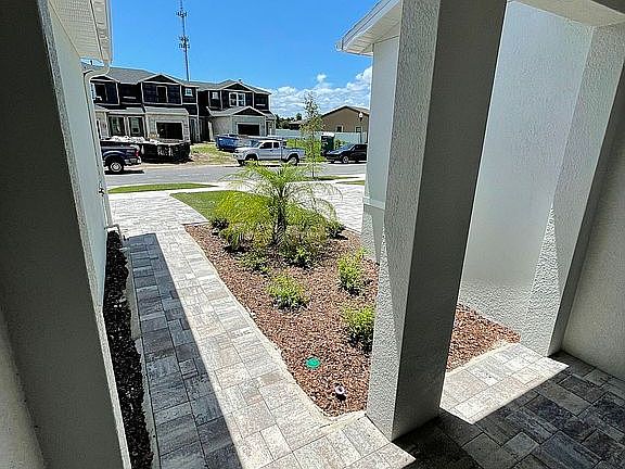 3rd image of 1005 La Mirada Ct