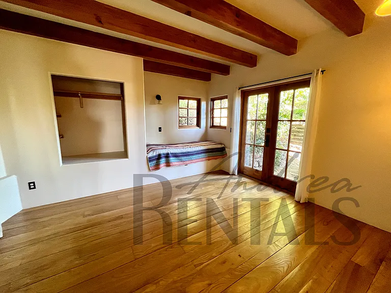 111 El Camino Real — Photo 22