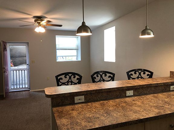 3rd image of 5114 Daggett Ave #B