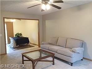 3rd image of 3146 Pondview Dr