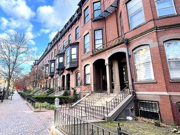 2nd image of 130 Marlborough St APT 5