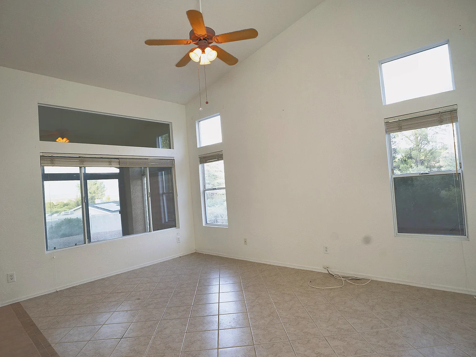 2 bed, 1278 sqft, $2,000 — Photo 2