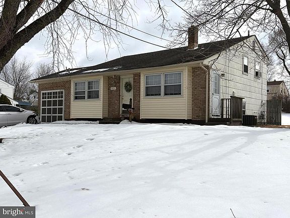 2nd image of 411 Greenview Rd