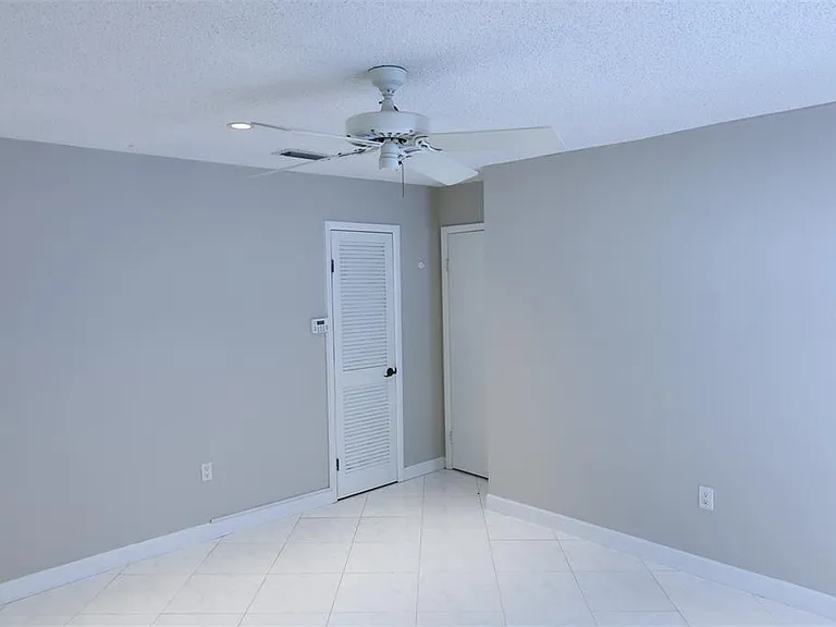 3121 Bordeaux Ln — Photo 15
