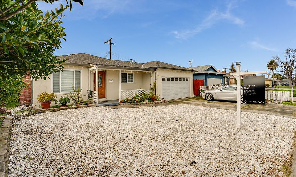 2nd image of 1263 Doncaster Way