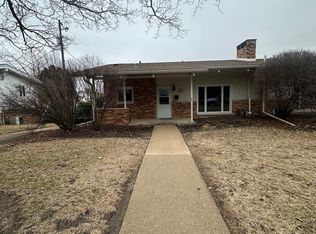 2211 Benjamin Ln, Bloomington, IL