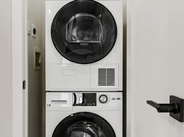 1546 Broadway image 6 of 11