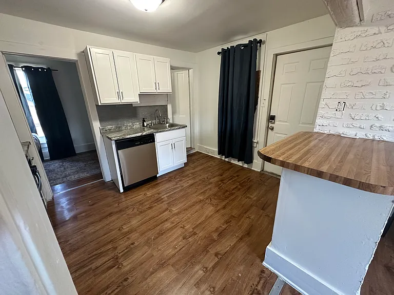 1316 Franklin St #4 — Photo 3