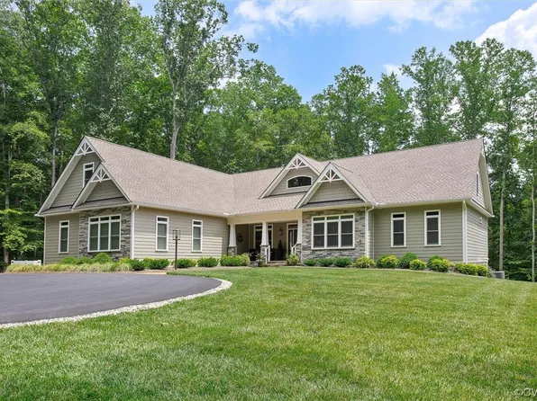 16229 Iron Hill Dr, Montpelier, VA 23192